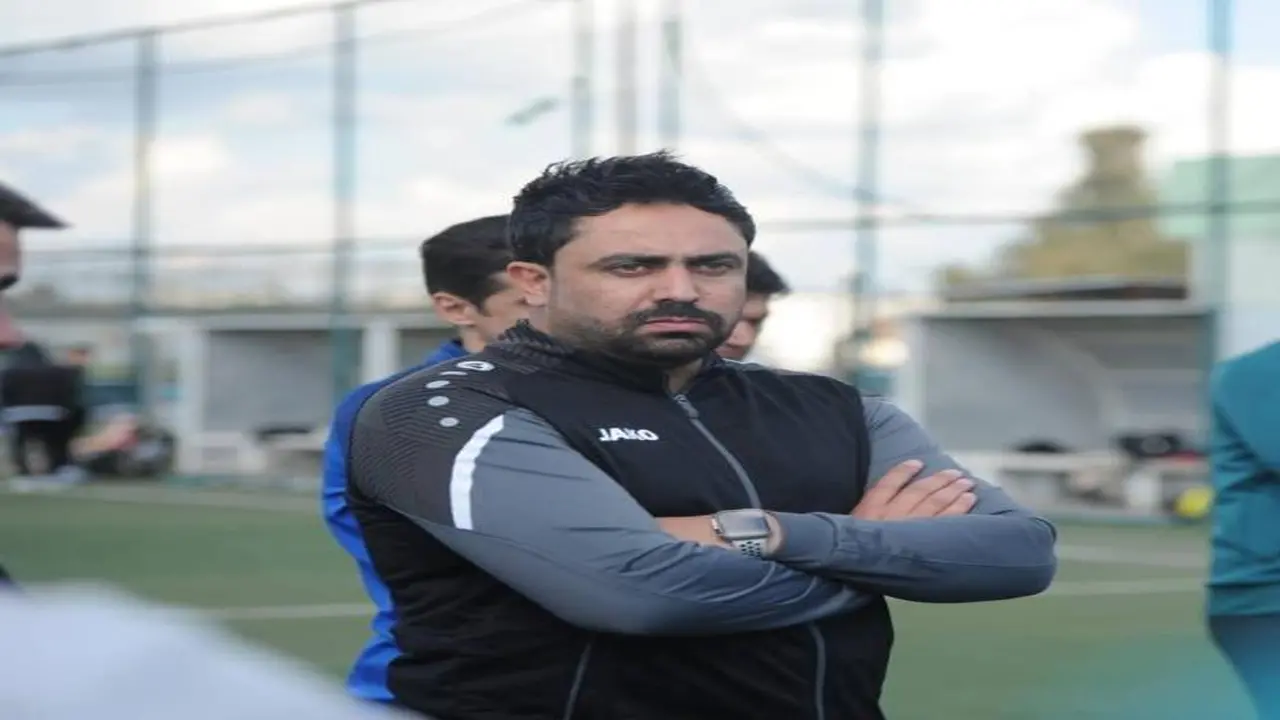 استقالة مفاجئة.. مصطفى كريم يغادر الطاقم التدريبي لنادي الكرمة العراقي بشكل نهائي